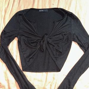 Black long sleeve crop top